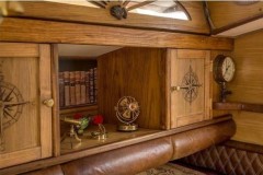 Nice, cozy, steampunk feel. I liked this interior... Sandi did not.