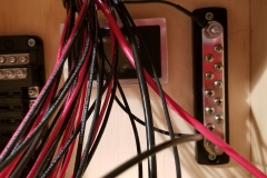 Running circuit ground connected to bus bar.